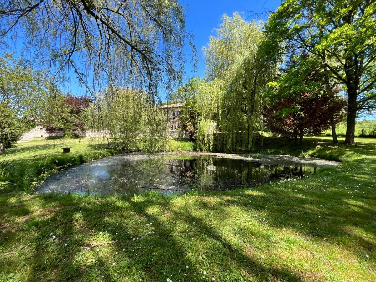 Domaine De Brise Bois - Chambres & Gites Rouzède Buitenkant foto