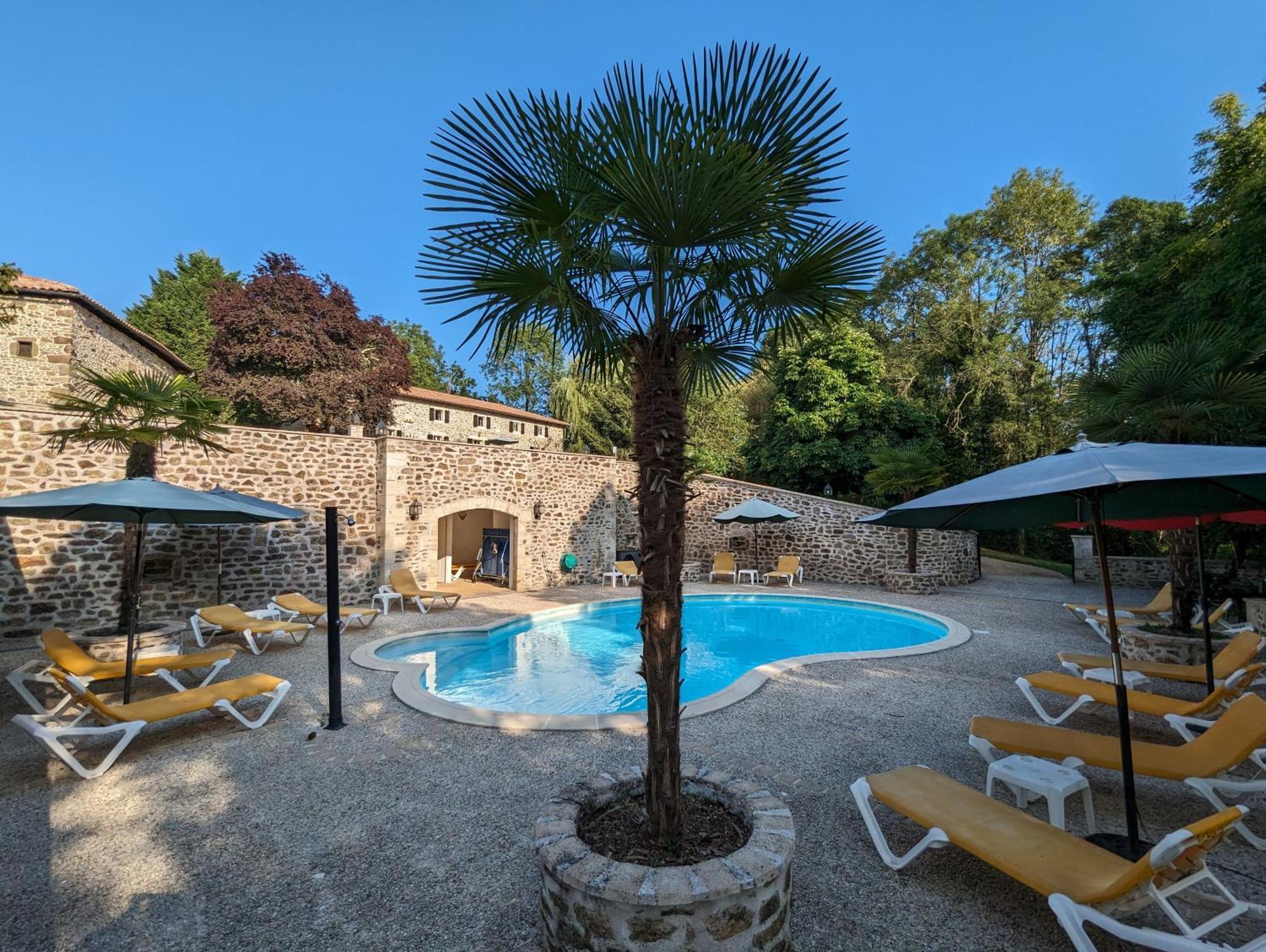 Domaine De Brise Bois - Chambres & Gites Rouzède Buitenkant foto
