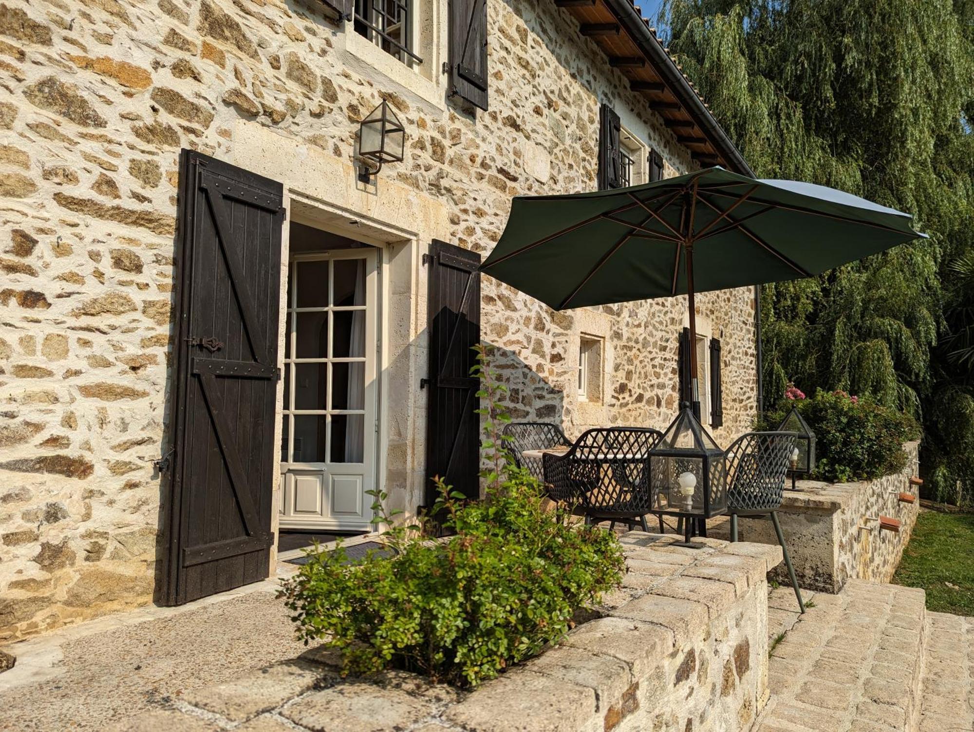 Domaine De Brise Bois - Chambres & Gites Rouzède Buitenkant foto